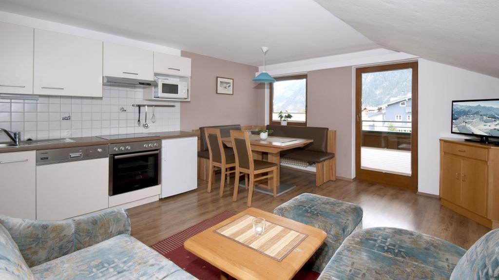 Landhaus Tyrol Mayrhofen Phòng bức ảnh